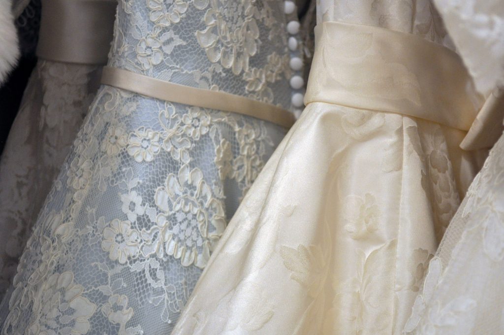 colour-wedding-dress