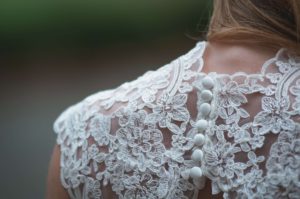 benefits-buying-wedding-dress-online